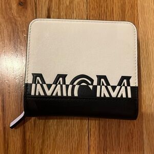 NWOT MCM Limited Edition White Black Contrast Logo Small Zip Wallet Sold w/ box